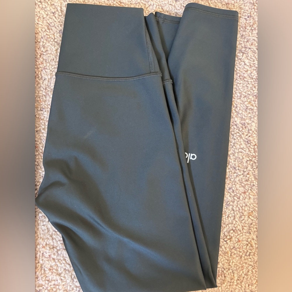 Greenish black Alo Leggings xs